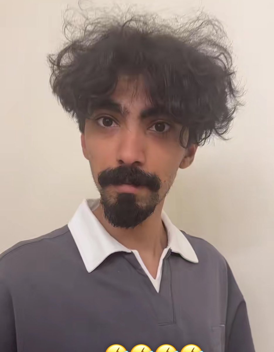 l505lo's tweet photo. يمههه ليه اشكالهم كذا هم ؟ طالعين من كهف ولا جزيره ! من قوة الشمس حتى لون الشعر تغير مب بس بشرتهم https://t.co/r3DvWvf6yd