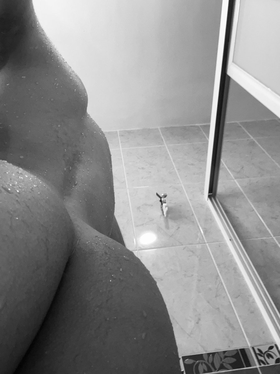 mii_nner's tweet photo. อาบน้ำกัน!🚿🍑 https://t.co/mpo7Pqmj8N