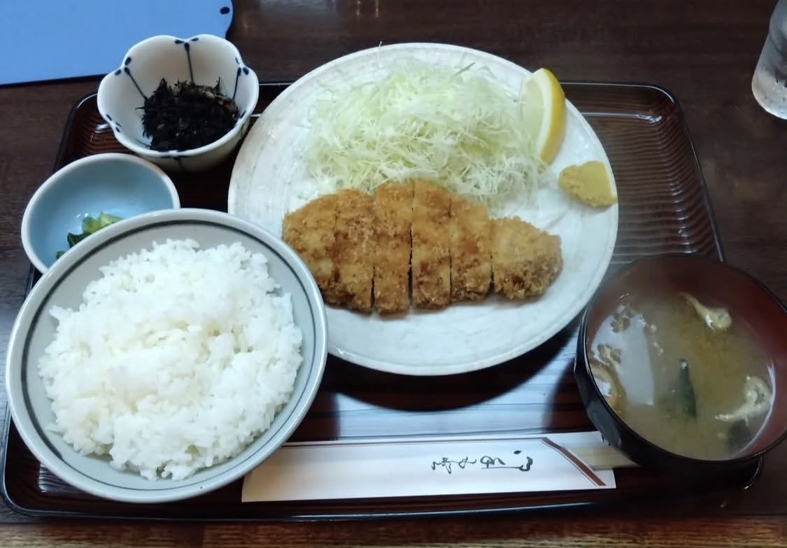 y1vpw's tweet photo. 東京1人ランチシリーズ〜

足立区にあるトンカツ屋さん！！ https://t.co/QmOaeM4rtM