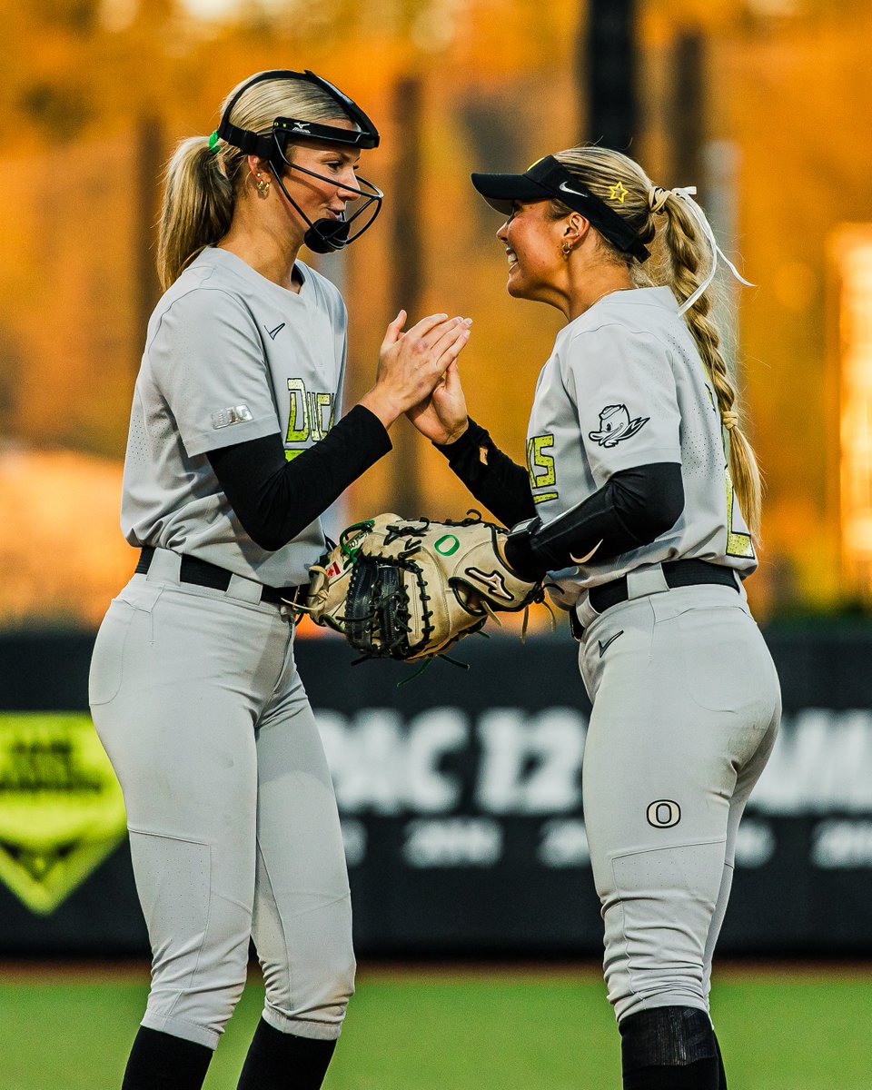 OregonSB's tweet photo. Reach for the stars @Ryleeruppel19!

#GoDucks | #Version9 https://t.co/nGtPtHP8SL