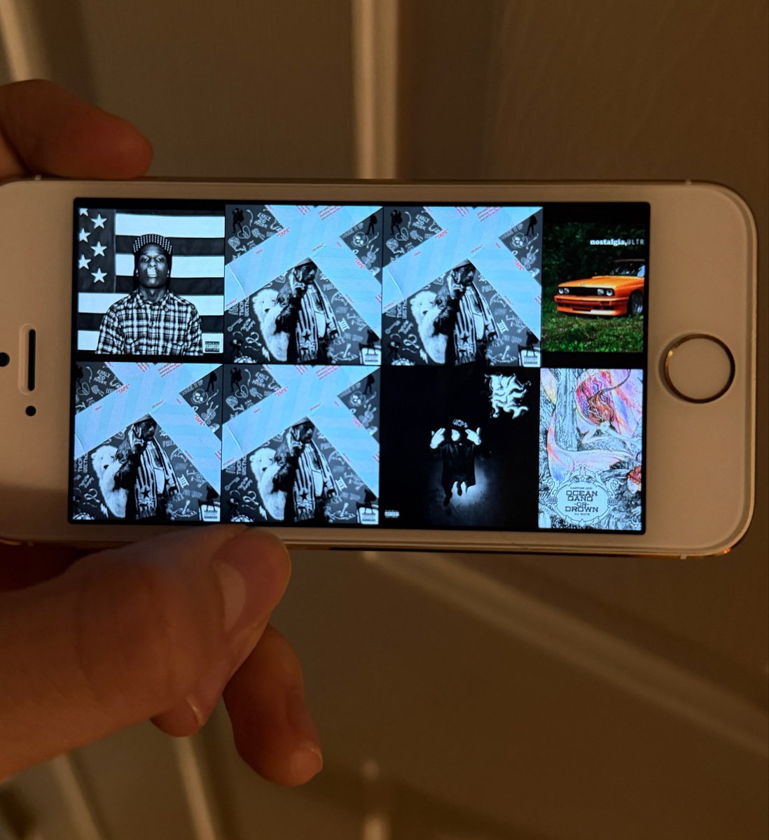 CLVRO67's tweet photo. iOS 7 🥹 https://t.co/jhOnNOpMR4