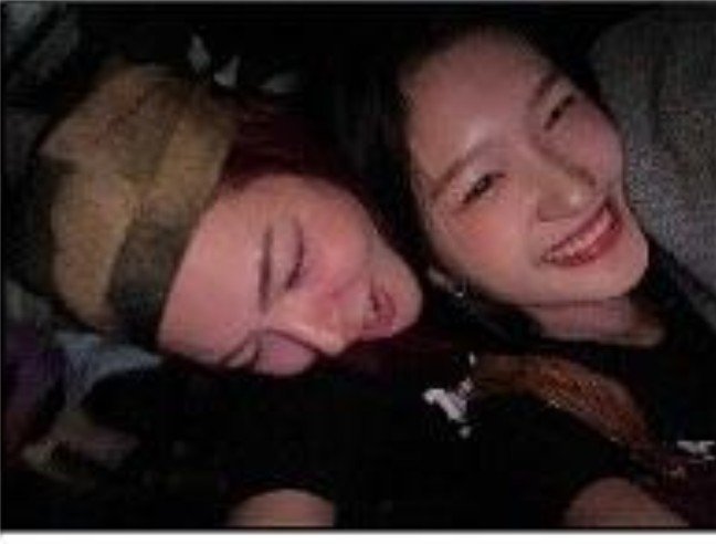 sunflowerpban's tweet photo. 🌻🍑FayeAtom always knows how to brighten up my day with these gorgeous smiles! 🌻🍑 Nothing beats seeing you two happy together. 💛✨
#FayeAtom
#FayePeraya
#AtomPariya
#Fayemily https://t.co/CZQL9KhviI