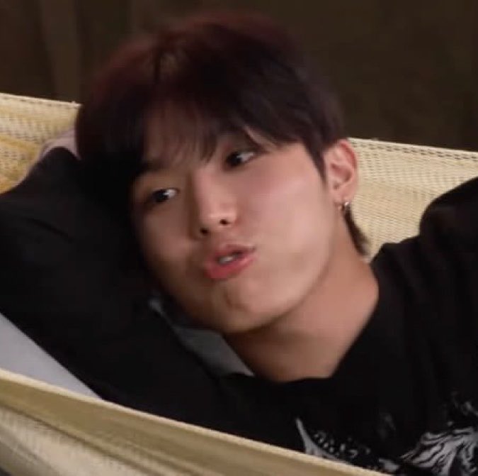 meaowfarm's tweet photo. 졸귀 https://t.co/KqpbEhzzNZ