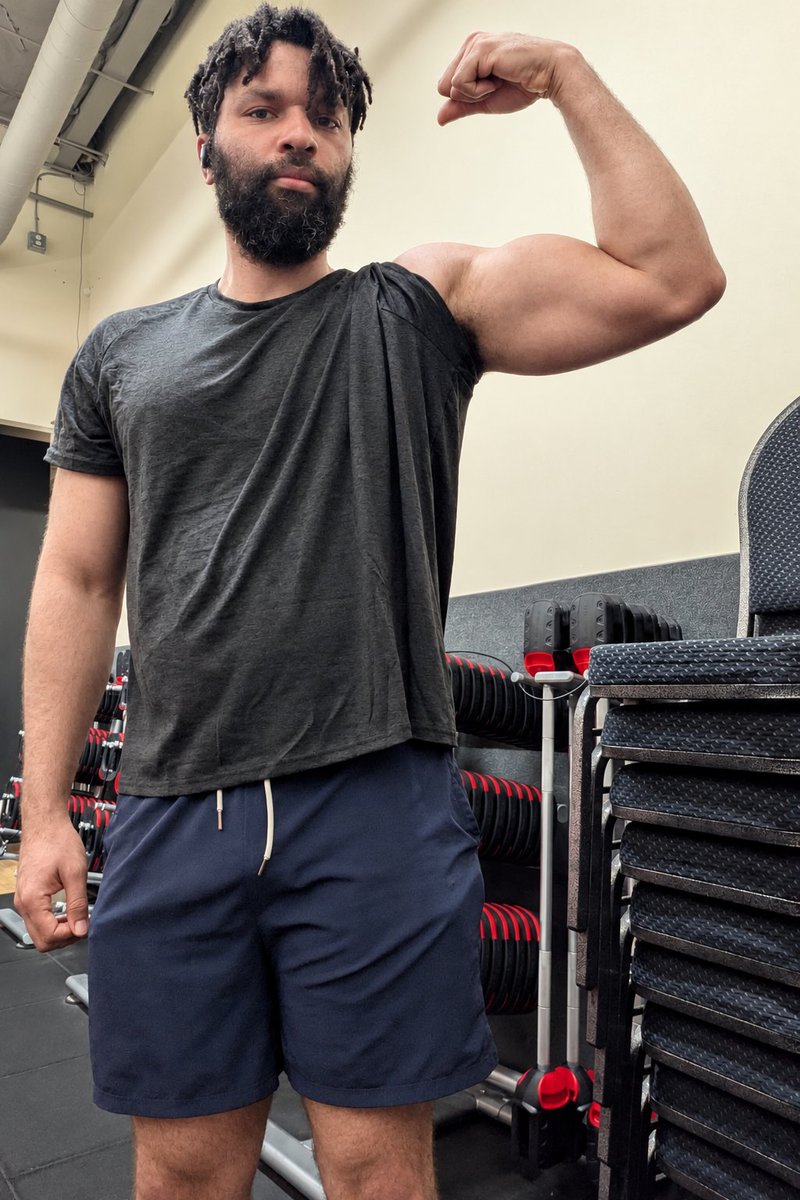NBTTTouchGrass's tweet photo. Hair cut then a workout. Tell me I am doing to much. See you all on Siberian Warfare on the PS5 https://t.co/tvDL3tJvCp