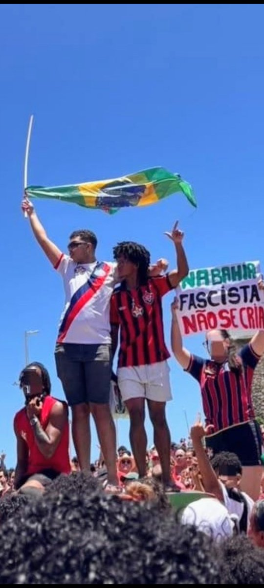 sergiobitts_13's tweet photo. VITÓRIA DA CLASSE TRABALHADORA
VITÓRIA DE ERIKA HILTON E RICK AZEVEDO
VITÓRIA DO POVO BRASILEIRO 
VITÓRIA DO PRESIDENTE LULA
DIA 25 É 13, LULA REELEITO
#LulaPaiDoFimDa6x1
#OEXERCITODOLULAVOLTOU
#FLAVIOINIMIGODOTRABALHADOR
#OEXERCITODOLULAVOLTOU
@ecbahia 
@ECVitoria https://t.co/5Qc7isWkwl