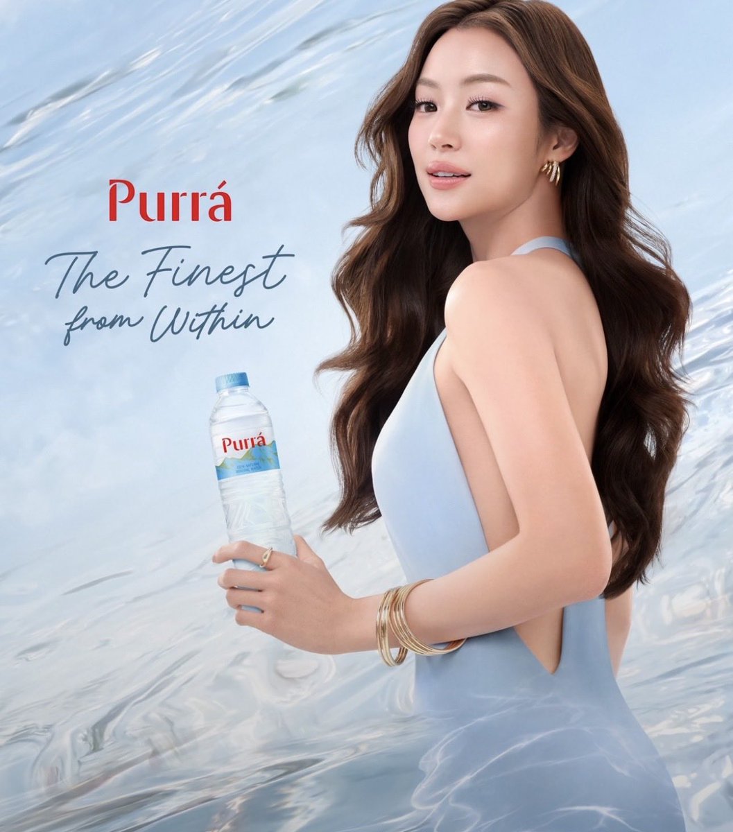 LenaMiut2cv's tweet photo. Mantenerse hidratada jamás se vio tan radiante ✨💧 Miu Natsha nos recuerda la importancia de tomar suficiente agua todos los días con Purrá. 🤍

#PurraMineralWater
#PurraxMiuNatsha
#MiuNatsha #หมิวณัชชา https://t.co/daXh5CWWt2