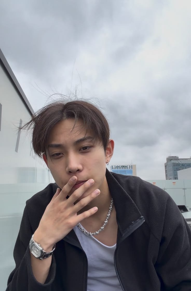 LOKASWIGNA's tweet photo. ㅤ 
Ada kelas siang nongkrong heula, tapi udah begini anjik dari pagi. :)
ㅤ https://t.co/BtjvZM8Xkl