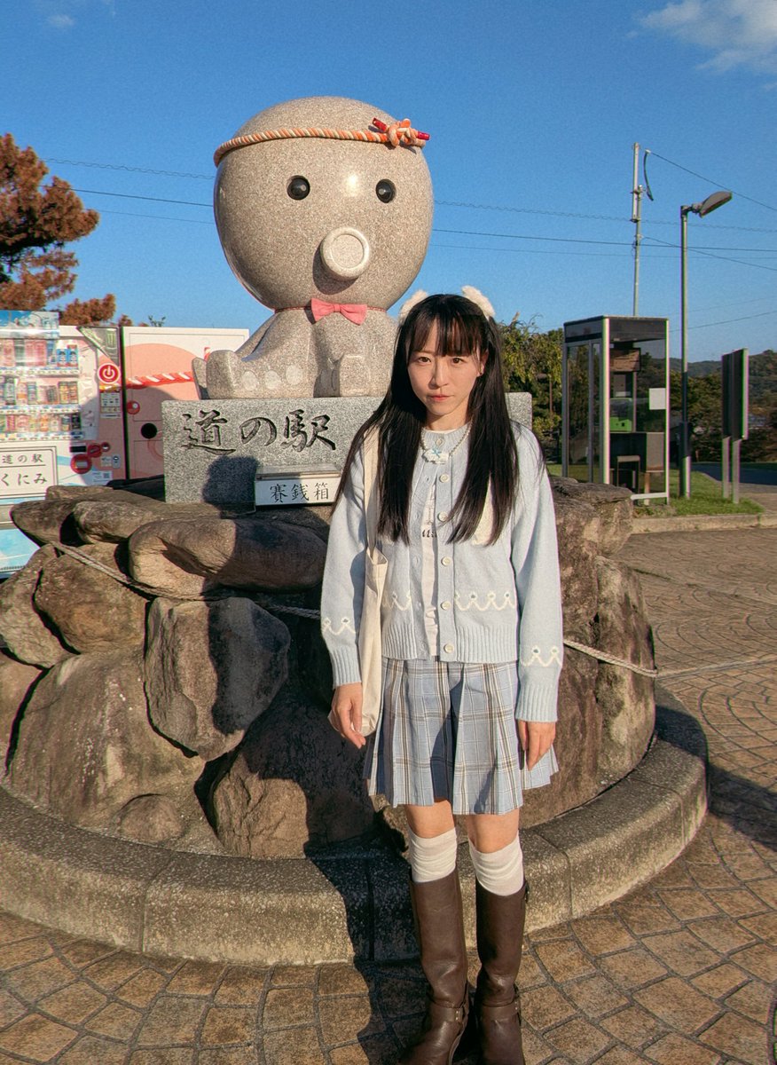 hoshi1900_'s tweet photo. 久しぶりに遠出してタコとツーショして祭りを見た🥁やっとGUうさぎカーディガンが着れる気温！ https://t.co/Ldsz2OTWEs