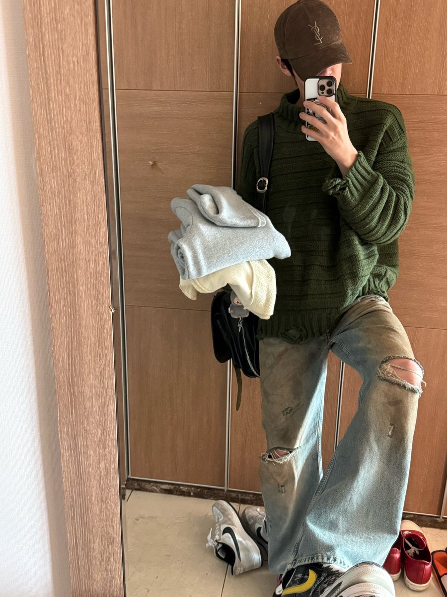 onecorememory's tweet photo. IM OBSESSED WITH HIS AESTHETIC 😭 https://t.co/rjgjU97QEq