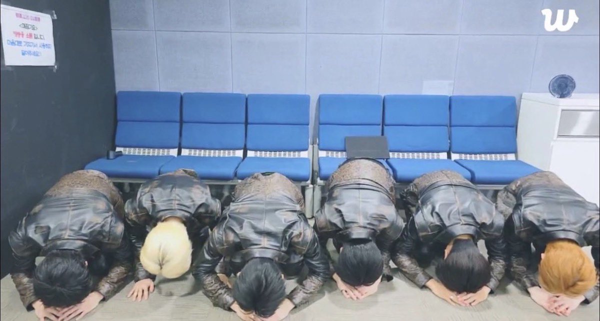 noa_sunnie's tweet photo. I will never understand how the members that stayed are the ones being punished and boycotted. https://t.co/VHsXTuj71Q