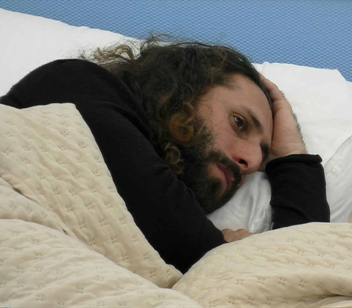 rochicabj1905's tweet photo. Catan está a nada de un Brote jajajaja

#GranHermanoUY https://t.co/0EjKtjCjVZ