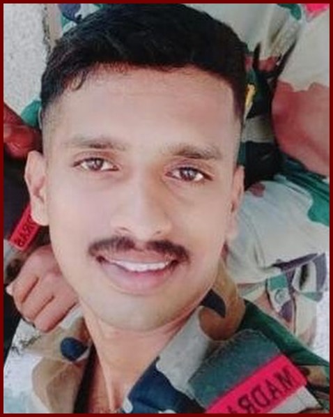 MajorSaurabhSh1's tweet photo. SEPOY ABHIJITH PS || MADRAS || has sacrificed his life in a landmine blast at LOC in Nowgam sector of Kashmir.
#landmine #loc #patrol #indianarmy #madras https://t.co/8WCN60E3a8