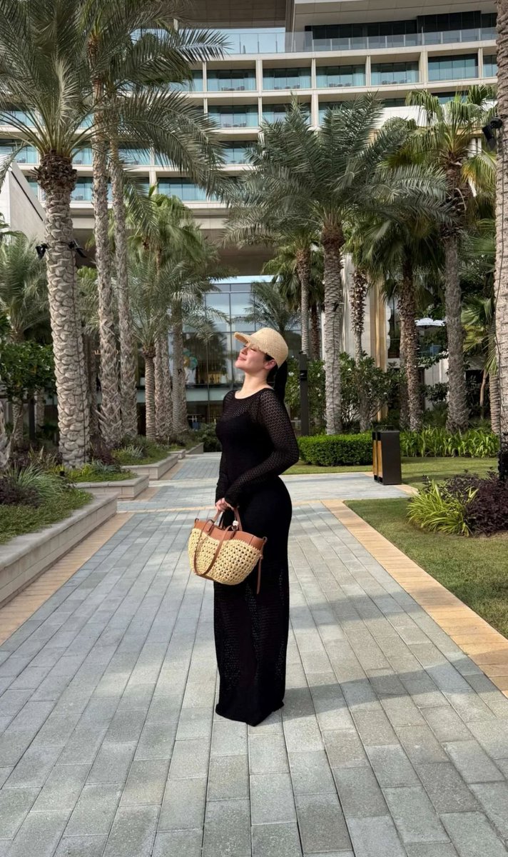 BBdallh28101's tweet photo. ابدا يومك بالخضوع للعظيمة مريم جمال جسمها يخليك تخضع وتصير كلب رخيص جوه رجلينها الطاهرة https://t.co/0yGdptOZVe