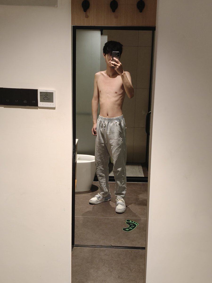 corpovetab24182's tweet photo. 细狗男大会有人喜欢吗 https://t.co/U4TMjXsomD