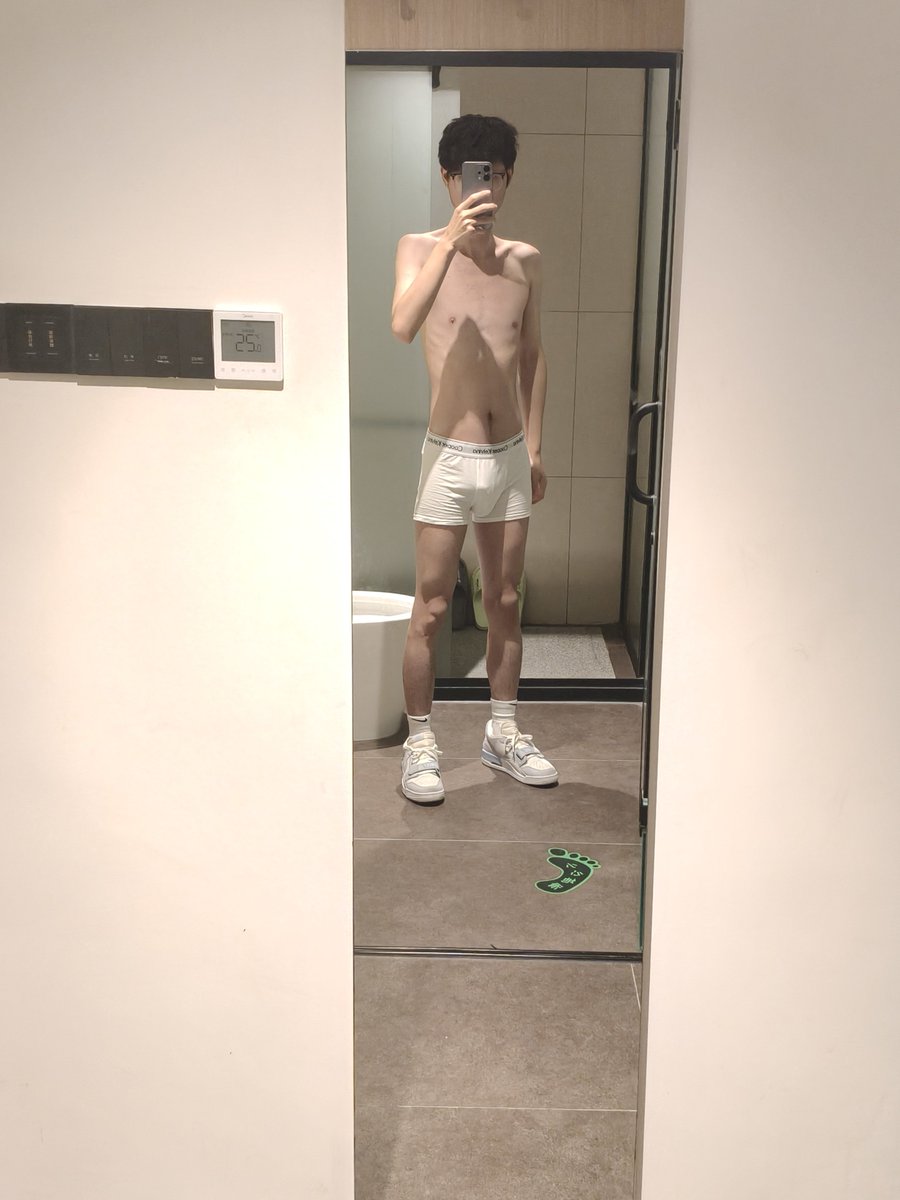 corpovetab24182's tweet photo. 细狗男大会有人喜欢吗 https://t.co/U4TMjXsomD