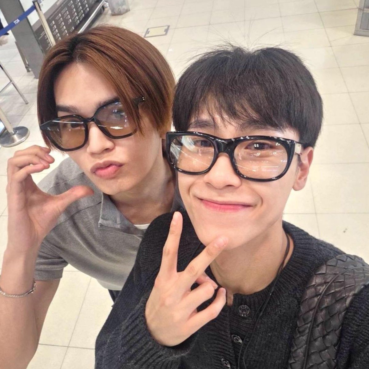 puppy2tee's tweet photo. hii, i'm cami, looking for #moots ♡

— she/her | 27 | 🇦🇷
— main: #teeteepor #juniormark #firstkhaotung and #williamest
— multistan, love a lot of couples 
— any fandom is welcome, just wanna make friends⋆.𐙚ִ ࣪

♡/↻ are appreciated ♡ https://t.co/KI4iXYuyR2
