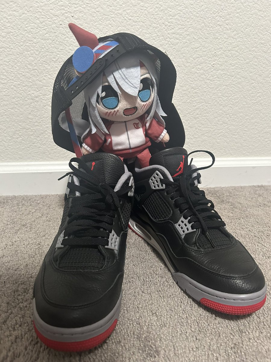 ChillyBrrz's tweet photo. yall see the shoes https://t.co/JnlKsl5kIm