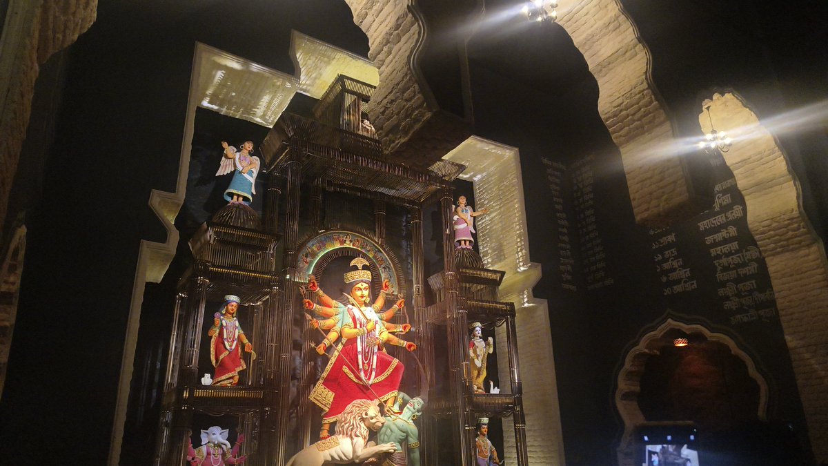 maozie's tweet photo. ✨Durga Puja thread✨

I'm gonna be posting festival related posts under this thread! So u guys can see! https://t.co/DpdNFM3Ekg