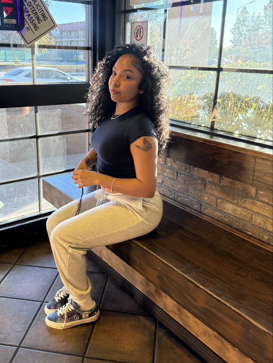 thejasminemonet's tweet photo. https://t.co/kBaCvCaUAV