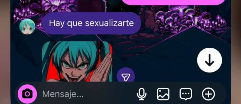 dramatic_dis's tweet photo. @CaoticaLin Estando en contra de la sexualizacion y el ni por, tres Doritos después haciéndolo con otra persona, él teniendo pareja (znz con 25 años y la novia 18 con pocos meses cumplidos) la persona de la conversación no es su pareja, es una persona cercana a znz en su tiempo. https://t.co/8gyDB1nLsV