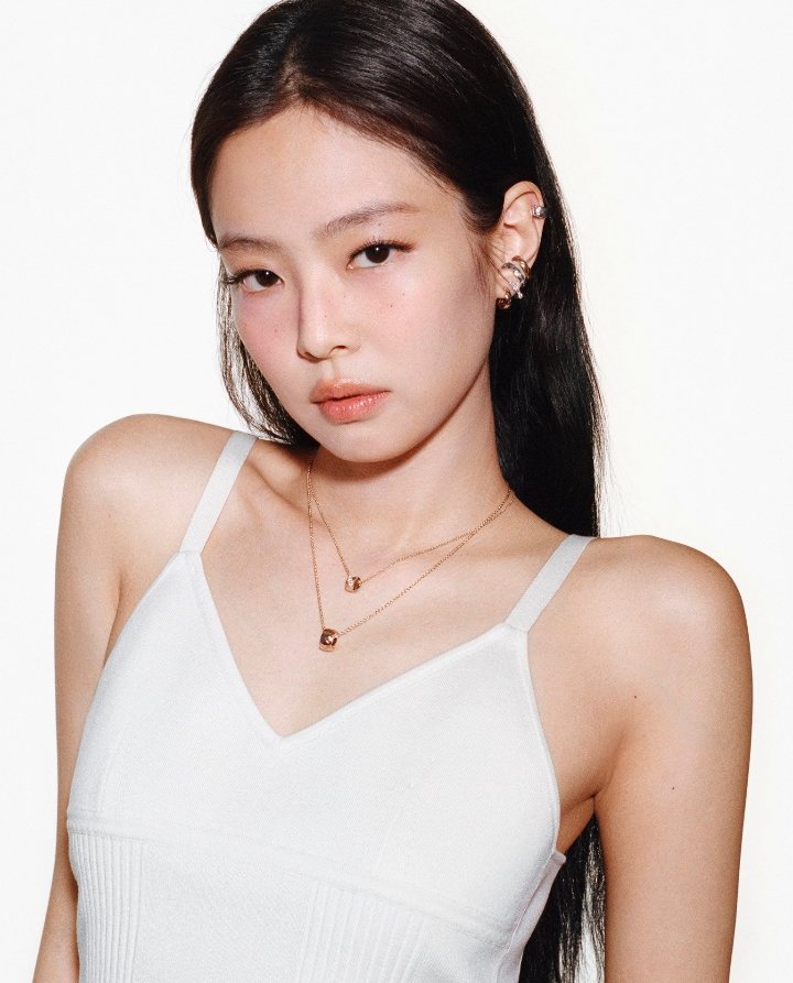 lin_1u7's tweet photo. #jennie💙 https://t.co/AL3NRZmCja