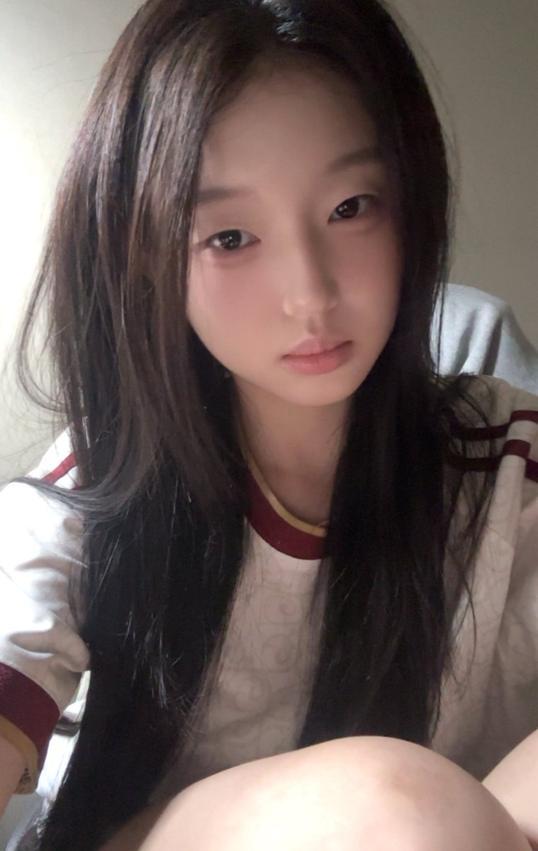 Blu4yCartep5tk's tweet photo. 빤리연락해봐  #맘눌뎀 https://t.co/xvIkB4xboe