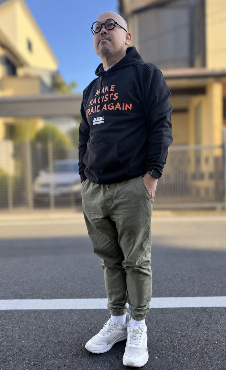 yoox960093's tweet photo. MAKE RACISTS AFRAID AGAIN ヘヴィーウェイト・スウェットパーカー

在庫はS、XL、XXXL各1着。

お値段は10,500円から9,000円に。
さらにクーポンコード「T3SALE」を使えば7,000円！

https://t.co/aIPv6xhTkb https://t.co/BXMQzrSWlj
