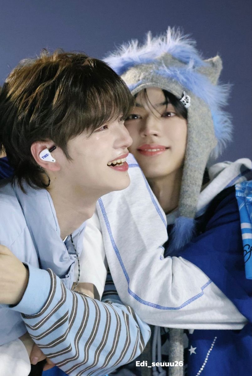 praekyungg's tweet photo. โดนิดคือม๋าเด็กกับพี่คนสวย สายตาผมมีแค่พี่ อะไรๆก็ฮยองๆๆๆๆ 🥺🫶🏻💙 https://t.co/BD7BzmiV5q