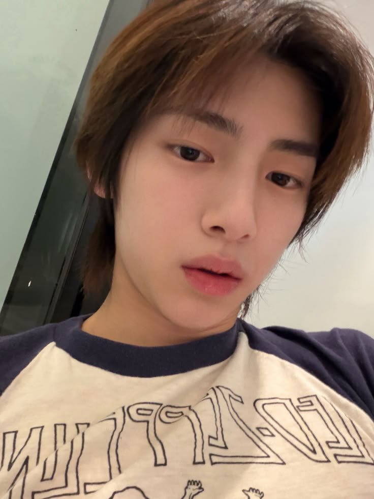 blushhaute's tweet photo. ⚲  𝘛𝘩𝘦 𝘉𝘢𝘴𝘸𝘢𝘳𝘢 𝘚𝘬𝘺 𝘚𝘶𝘪𝘵𝘦𝘴

Moving dayy! Couldn't have done it without you, Kak Luna <3 https://t.co/PHR3SlvTnC