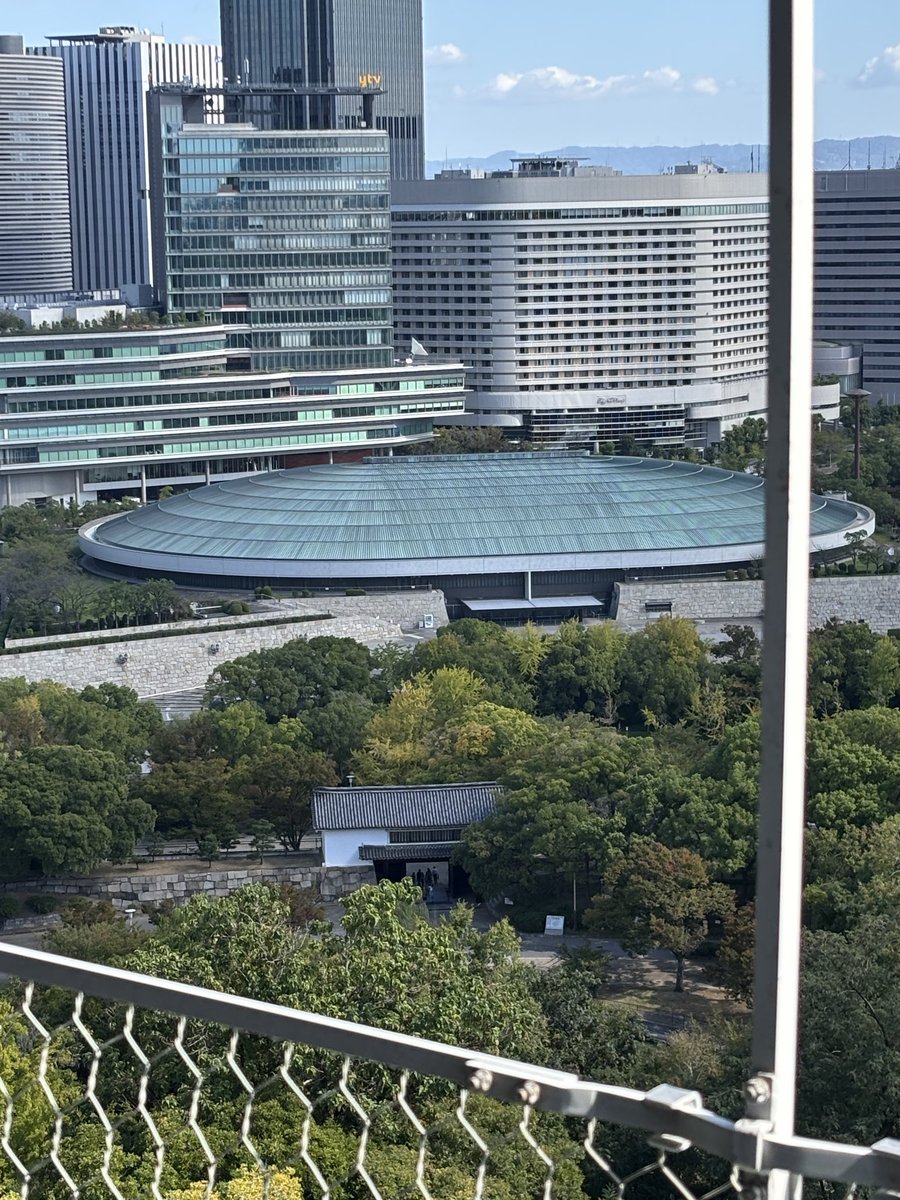 KAGEeee510's tweet photo. チケットは持ってないので午後からはなんばグランド花月にてやすともの崇高なる漫才を拝見させていただきます。
本日参戦される方々、楽しんでください‼️

#MrChildren
#Saturdayinthepark
#大阪城ホール
#海原やすよともこ https://t.co/IriGzlO5pG