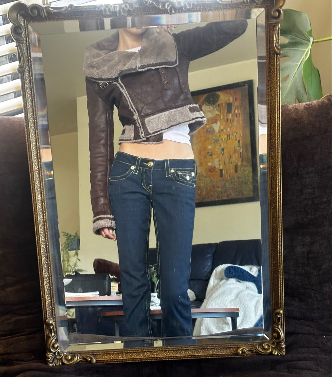 marsmonkey__'s tweet photo. ootd— true religion⚜️⚜️ https://t.co/OpKEF3y9oS