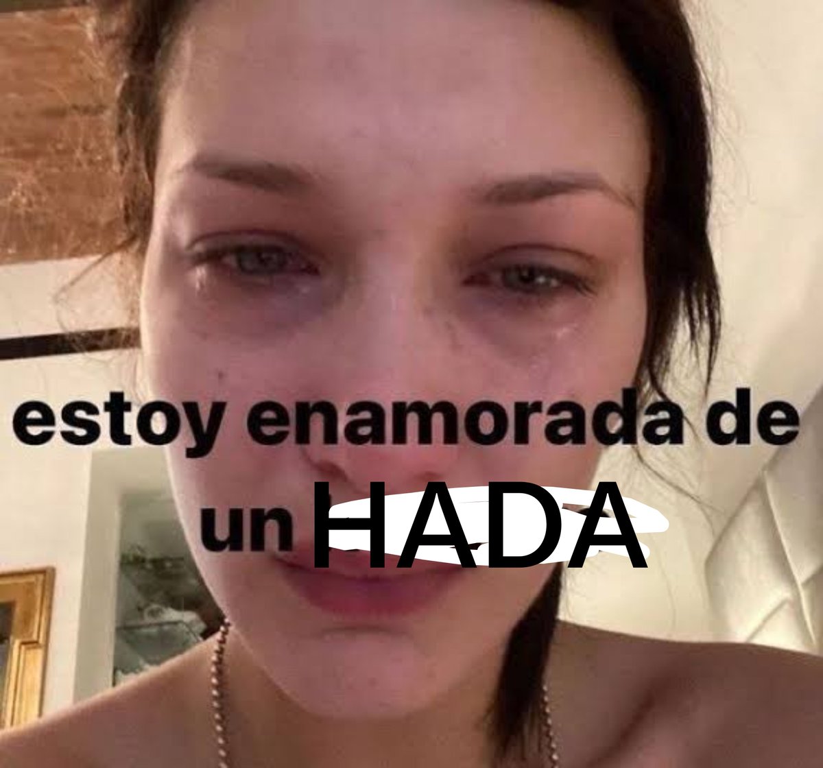 iyoonthv's tweet photo. oigan, ahora así más calmada y analizando toda la experiencia de conocer a los bts... podemos hablar de lo hermoso que es Jimin??? o sea, todos son guapísimos, pero la belleza de Jimin es irreal, cuando lo veía emocionado saltando, en mi mente no dejaba de pensar "ES UN HADA" 🥹 https://t.co/MeKQPpHC9D