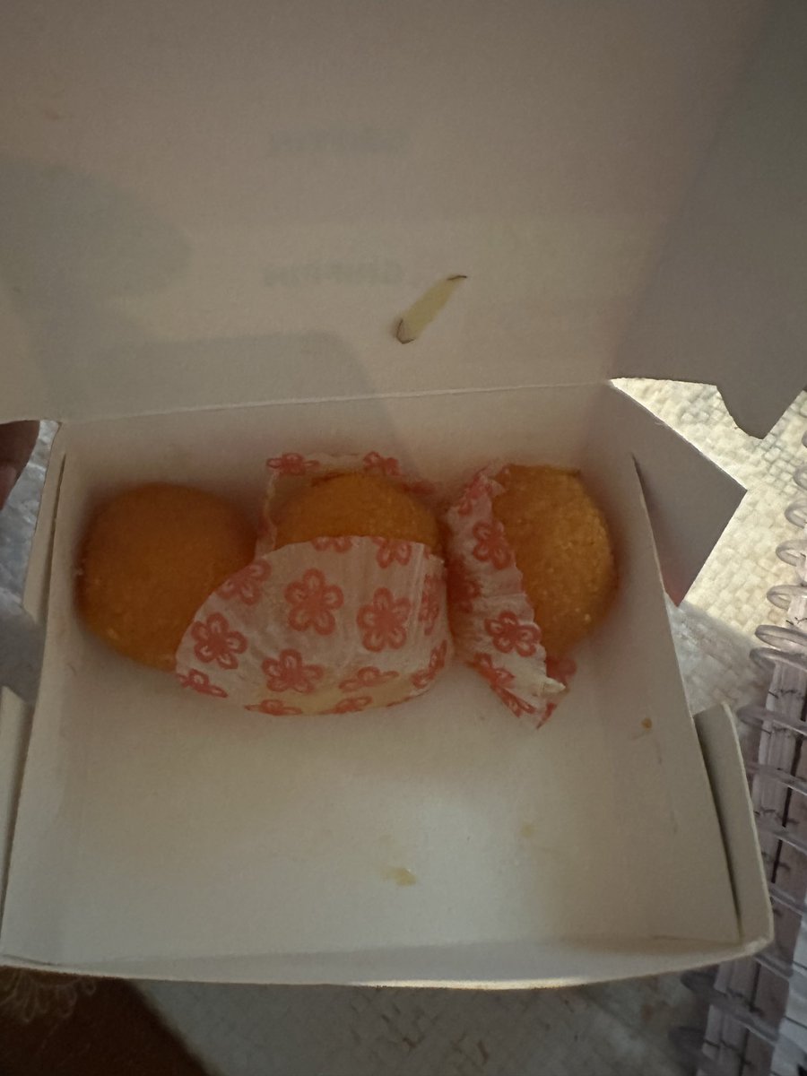 hu_kunal's tweet photo. Hi @Swiggy @SwiggyCares, Order ID: #251005868164894

My motichoor laddus were delivered in a Griffin package carrying a “Cancer and Reproductive Harm” warning. Why was this packaging used for food? Please investigate this food safety concern and take action. Photos attached. https://t.co/8O6jNZZ90r