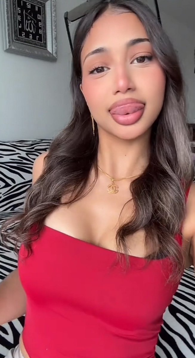 Alex_ghhy's tweet photo. Yet another whore exposed for your amusement #irl #cuck #expose #submission https://t.co/BW4b3ayYrp