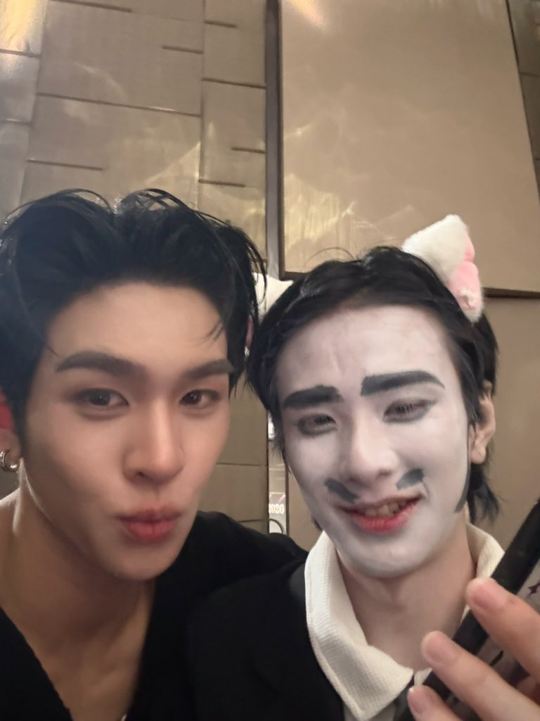 d7ny4_'s tweet photo. hiii, looking for interactive bl moots! DAY 3🪷✨

☆ 22 | she/her
☆ not new to #bltwt/#stantwt
☆ ults: #auausave &amp; #kengnamping
☆ mainly dmd cps + chokunaston, ngernoat, &amp; fortpeat 
☆ all fandoms are welcome!!!

♡ / ↻ are appreciated ! let’s be moots https://t.co/r4jcYgy5LG