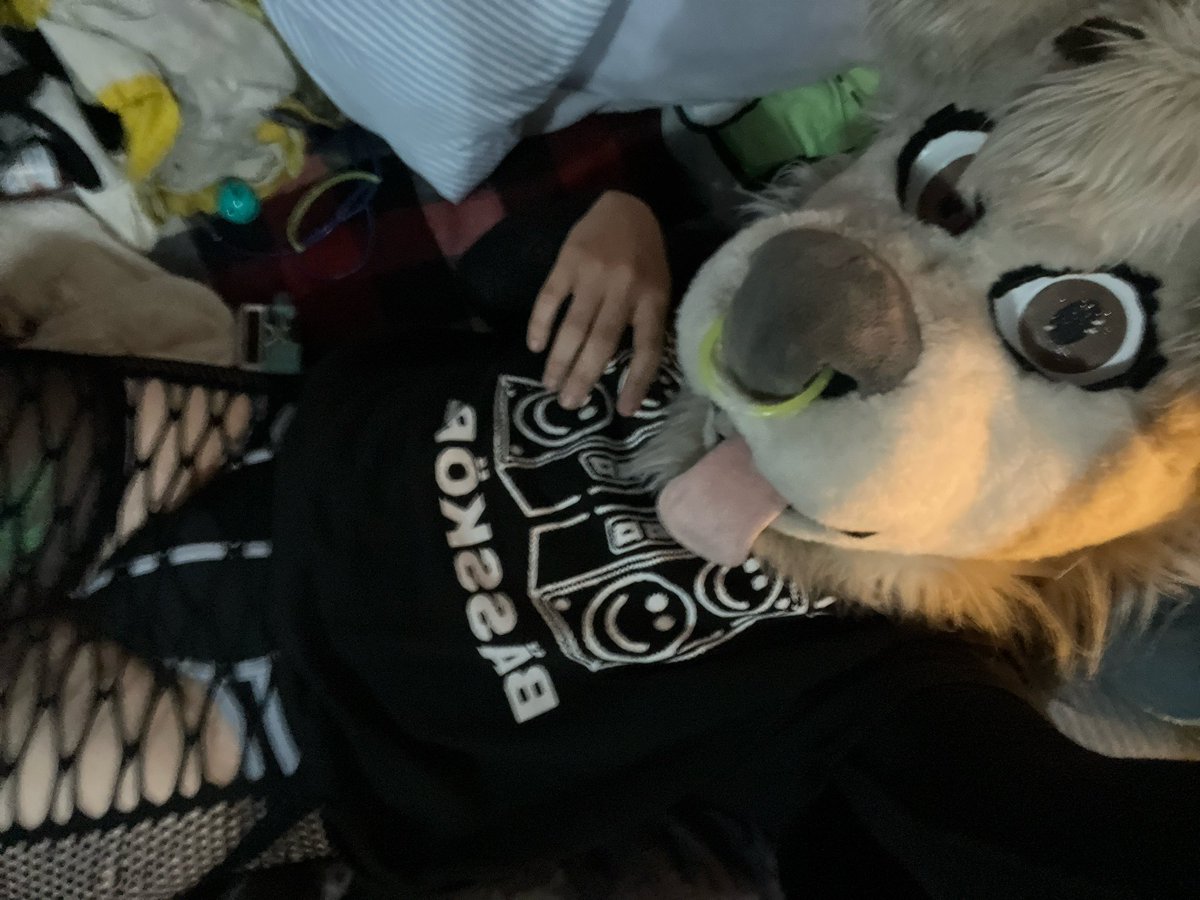NarxPup_AD's tweet photo. She doesnt bite, she like to get bit tho https://t.co/F9HdHWHcrP