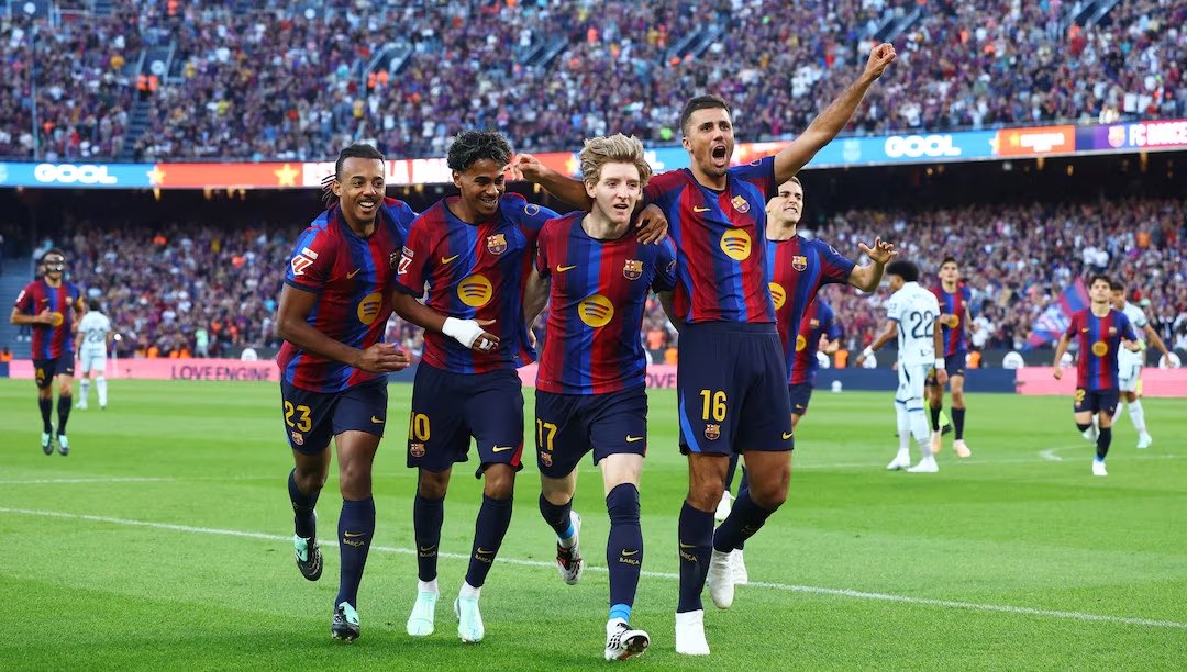 UCulemas's tweet photo. A mí no me vendan películas, el partido importante es contra el @RealBetis. Te aseguras llegar al Clásico con +6 puntos, lo que obligaría al Madrid a salir a buscar el resultado.

Podrías dar un golpe enorme en LaLiga y, cuando lleguen los partidos importantes de Champions, tener margen para rotar en Liga.

Contra el PSG el @FCBarcelona juega fuera de casa, ante un equipo que puede descansar en su liga y llegar con todos sus jugadores frescos.

No es ningún fracaso perder o empatar contra los actuales bicampeones de Champions. Además, para un equipo como el @FCBarcelona, quedar primero u octavo en Champions es prácticamente lo mismo.