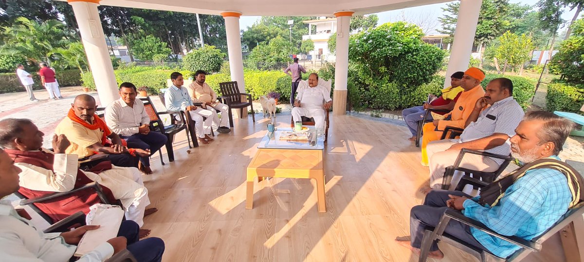 bpsarojmp's tweet photo. जनता दर्शन! 

आज आवास पर लोकसभा क्षेत्र मछ्ल���शहर के विभिन्न हिस्सों से आए आम जनमानस से भेंट कर सभी का कुशल क्षेम जाना। 

इस दौरान उन सभी की विभिन्न समस्याओं से अवगत हुआ एवं तत्काल निस्तारण हेतु सम्बन्धित को निर्देशित किया। 

@BJP4India @BJP4UP https://t.co/1jRGPqNJp8