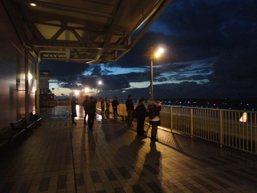 cosgata_info's tweet photo. 11/1(日)開催
コスプレガタケットin新潟空港4

撮影可能時間／10:30～18:00
日没時刻が16:45頃のため、夕暮れ～日没後にかけての撮影も可能です

参加チケット販売中です
※事前受付のみ、当日受付なし

ご参加お待ちしています

#コスガタ新潟空港4
https://t.co/cQevRBS9rz https://t.co/P9TolkqRvC