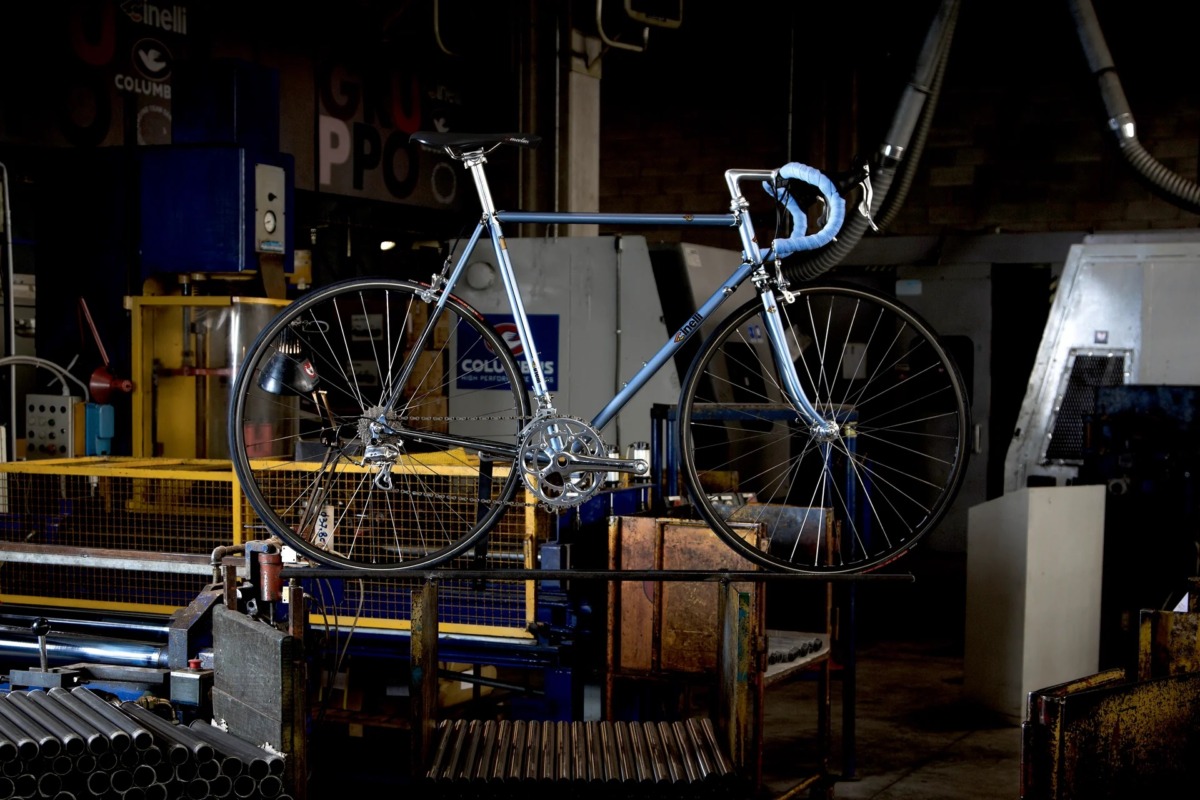ManyS_cycle's tweet photo. 大阪にて開催されるハンドメイドバイシクル展「BESPOKED OSAKA」に出展いたします。

メニーズブースでは、以下のブランドを展示します。
「SRAM」コンポーネント
「OFFICINA BATTAGLIN」フレーム
「Cinelli」フレーム

会期：2026年10月23日（金）〜10月25日（日）
https://t.co/BlOz2lPow4 https://t.co/LLX6nJOj3e