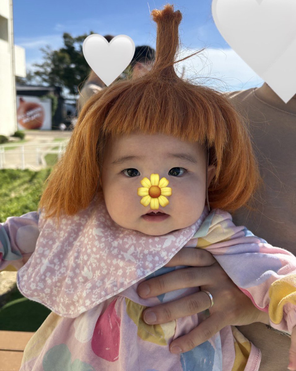 hana_19950624's tweet photo. 淡路島で玉ねぎのかつら被って撮れるフォトスポット、ちゃんと赤ちゃん用があってめっちゃ良かった https://t.co/LMQSU4T115