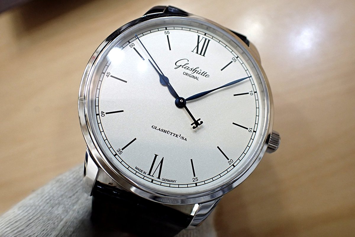 the_watch911's tweet photo. オプション豊富！
ストラップ3本に、バックル3本！

シンプルで美しい、時計的なエレガンスウォッチはコレ！

グラスヒュッテ オリジナル 
セネタ エクセレンス 
40mm 
Ref.1-36-01-01-02-50

https://t.co/kmLHp6dLu3 https://t.co/aBeMCV6n5z