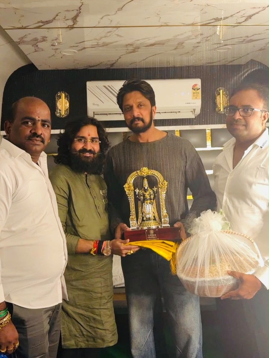 BDKSFAOfficial's tweet photo. Exclusive Pictures!!😍❤️

Namma @KicchaSudeep Boss 👑

#KicchaSudeep #BRBFirstBlood 
#BBK13 #BRB #KicchaBOSS https://t.co/8y7mtlWg0v