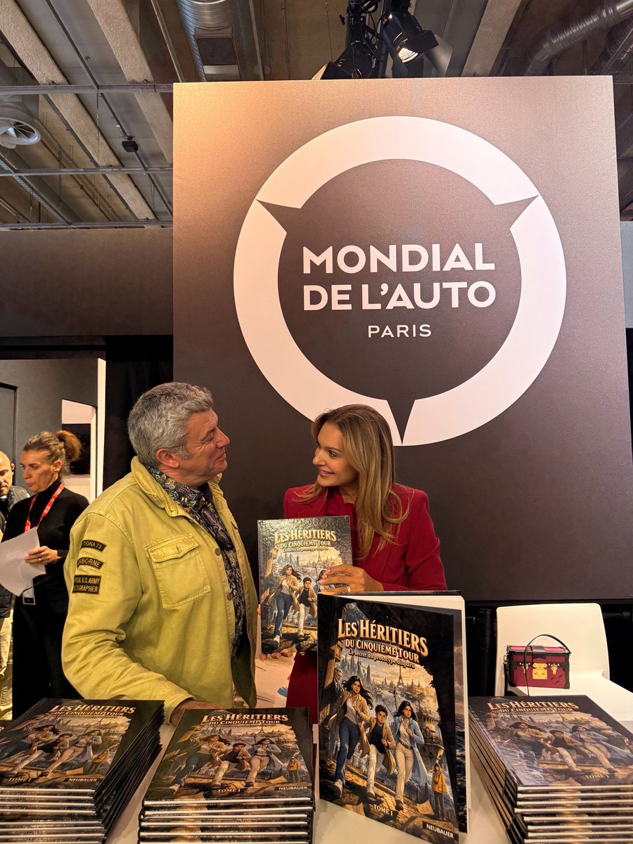 leyleyley11's tweet photo. 300 dédicaces. Et tant d’émotions ! ❤️
De la joie, des rencontres et surtout le bonheur de partager Les Héritiers du Cinquième Tour au @mondialdelautoparis.
#MondialAuto #Neubauer https://t.co/Kt8ysDgxix