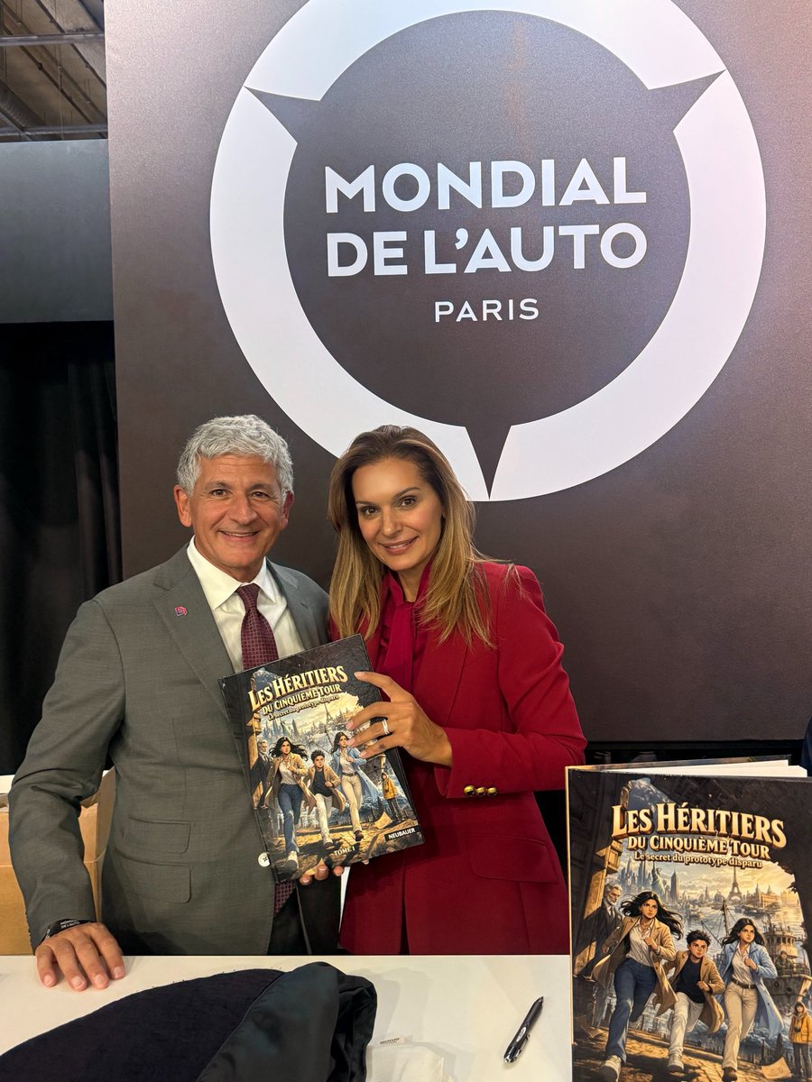 leyleyley11's tweet photo. 300 dédicaces. Et tant d’émotions ! ❤️
De la joie, des rencontres et surtout le bonheur de partager Les Héritiers du Cinquième Tour au @mondialdelautoparis.
#MondialAuto #Neubauer https://t.co/Kt8ysDgxix