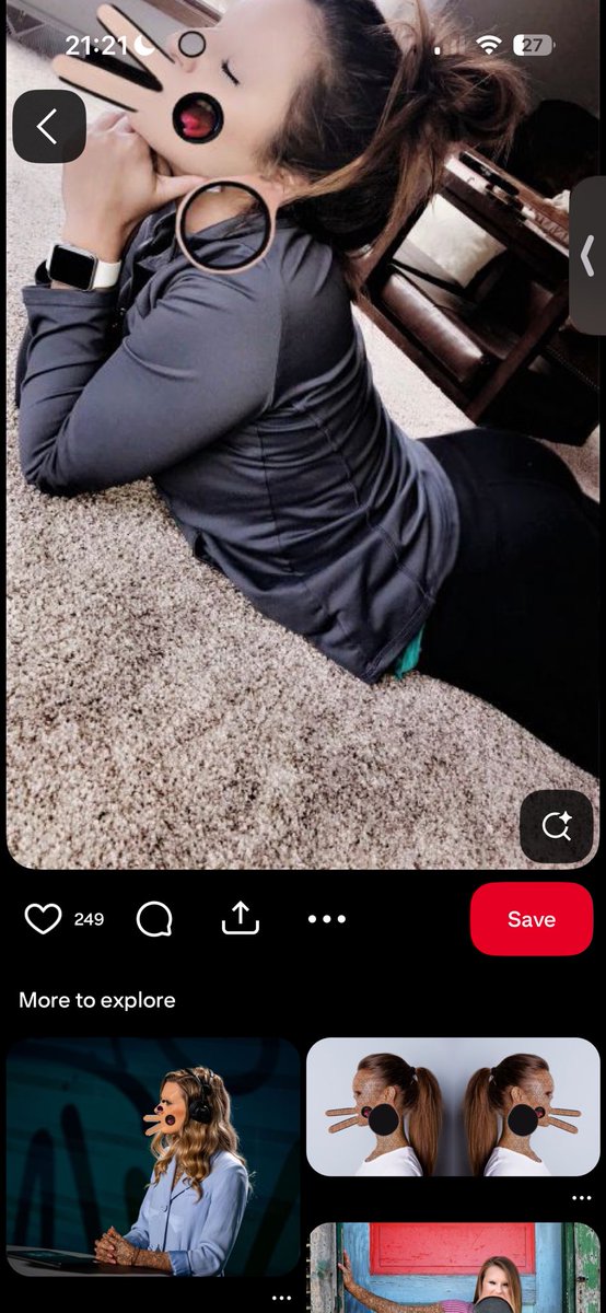baizhuus's tweet photo. like what the fuck  is this https://t.co/iySIvMfIal