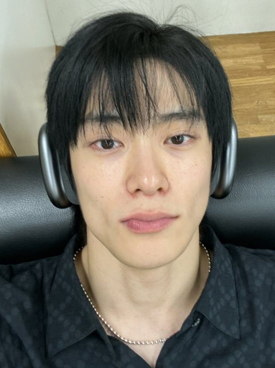 bemy10velyjay's tweet photo. ตำนานเซลฟี่หน้าสด ผิวดีมาก โคตรหล่อ https://t.co/ZJwnl46Z34