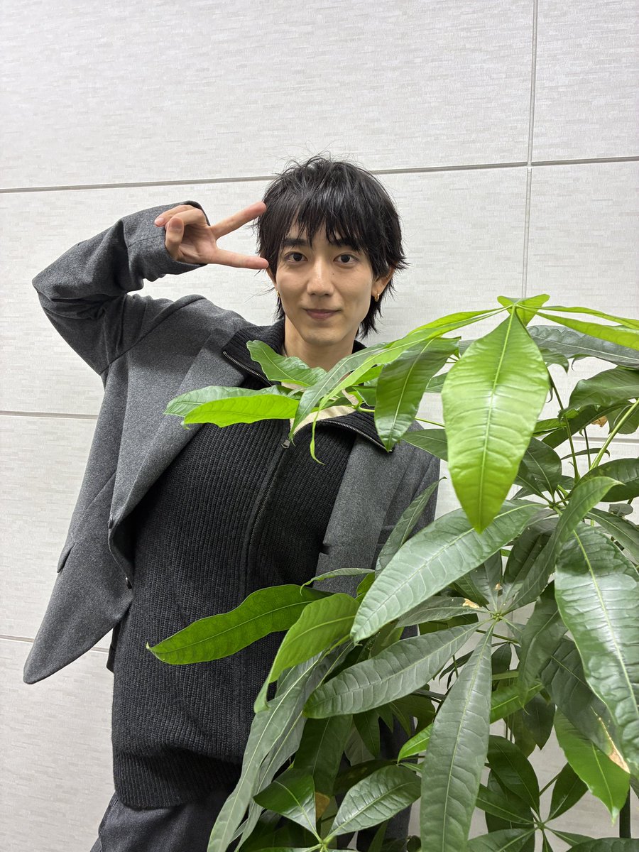 bstbs_drama23's tweet photo. ︎︎ ︎︎／
👺#天狗の台所 Season3 オフショット
 ︎︎＼

取材日の基役 #駒木根葵汰 さん📕
たくさん取り上げていただいて
嬉しいですね☺️

1&amp;2話は #TVer 絶賛配信中🐕
https://t.co/esJacIAEYb

第3話10月15日木曜よる11時放送📺
#BSTBS https://t.co/qwv3YU1SZa
