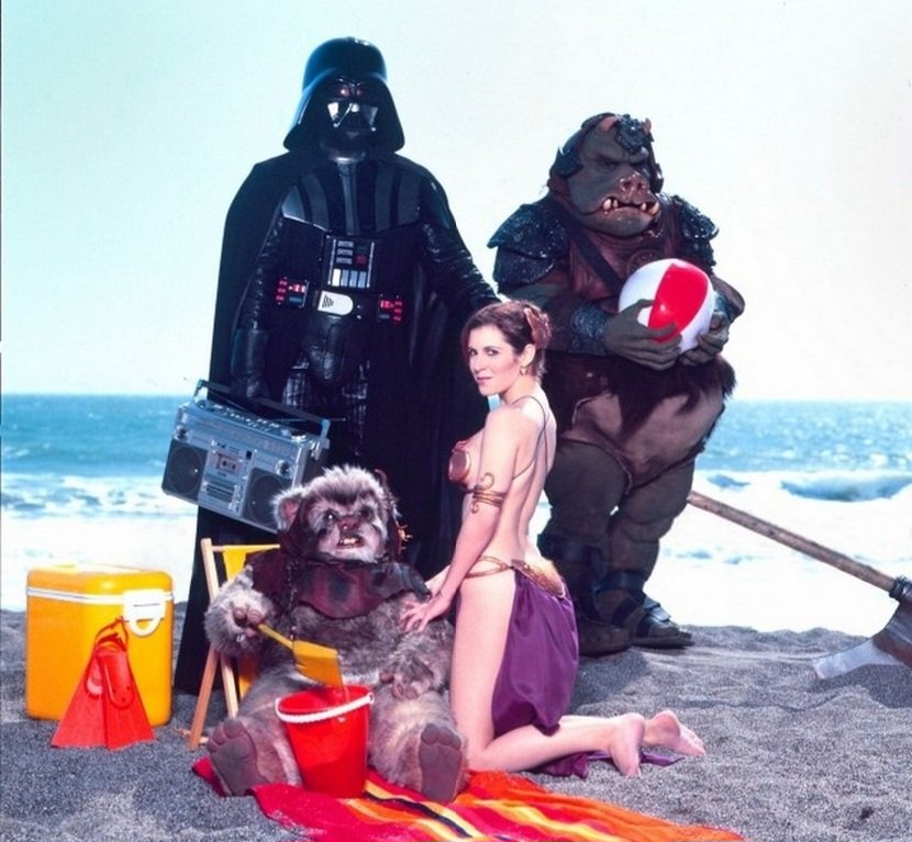 SF_Anarchist's tweet photo. Leia and the gang after getting fucked up on Jabba's secret stash of Deathsticks. 

#StarWars #BeachParty #GoodTimes https://t.co/yQcNTTrDHQ