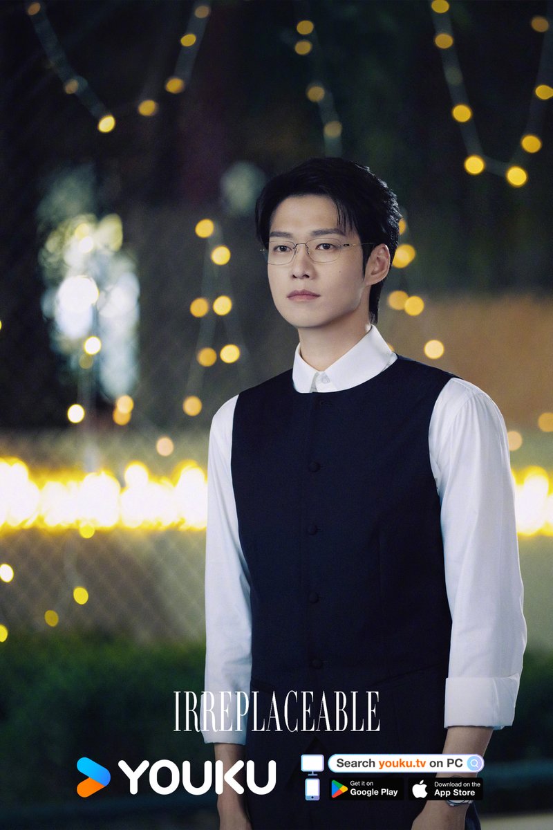 YoukuOfficial's tweet photo. #Irreplaceable Every choice opens a new path, bringing new possibilities in the journey to find one’s own way through work and life.
Lead Starring: #ZhaoJinmai #WeiDaxun
Special Appearances: #Ice #ZhouQi #HuYixuan
Starring: #LiuEnshang 

📺：https://t.co/02OW5c8i2F

#无可替代 （按姓氏笔画排序）：#赵今麦 #魏大勋 
（按姓氏笔画排序）：陈东（ #白冰 ）#周奇 #胡意旋
#刘恩尚 ​​​

#YOUKU #优酷